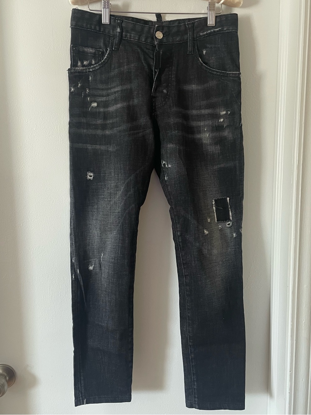 DSQUARED2 Black Distressed Straight-Leg Jeans